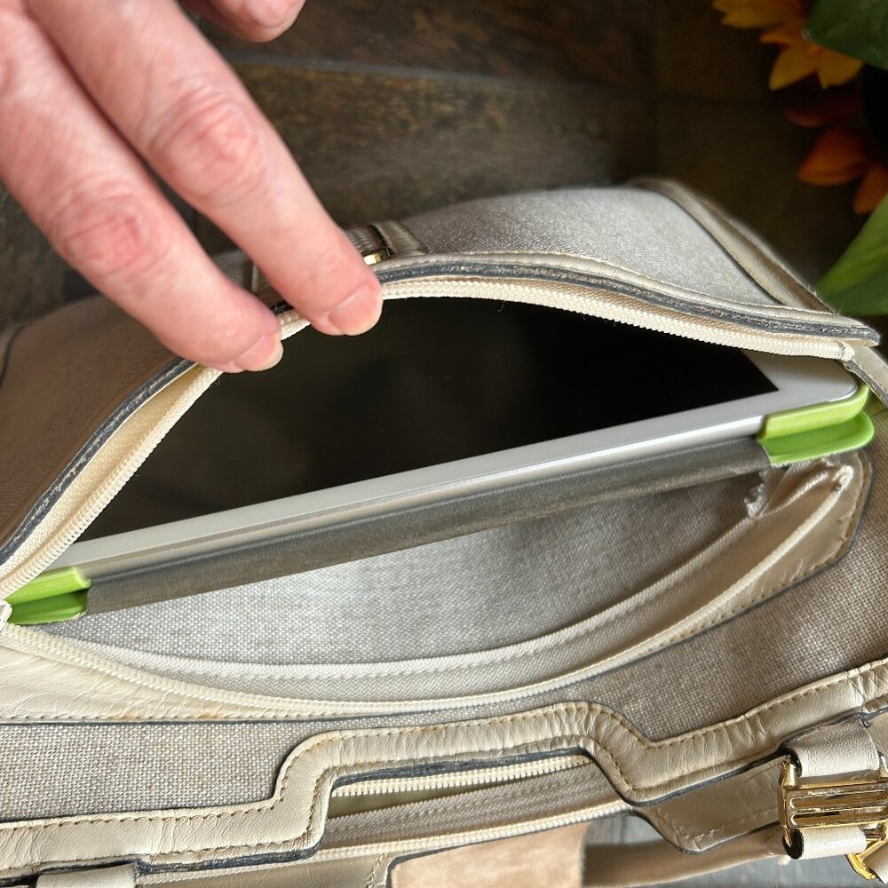 Phillippe Classic Travel Handbag - Picture 13 of 16